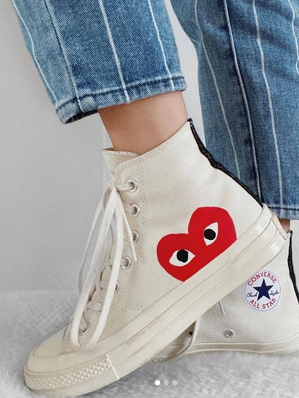 Comme des Garçons PLAY x Converse Chuck 70 White Cream Sneakers